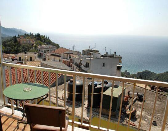 Pansion Alexandros Hotell Pelekas Rom bilde